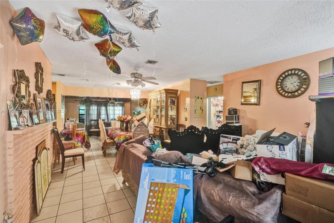 685 NE 180th St, Miami, Florida 33162