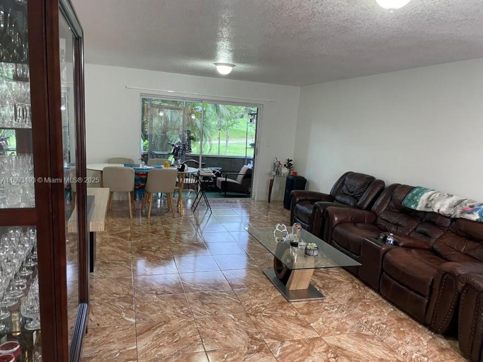2500 SW 81st Ave 102, Davie, Florida 33324
