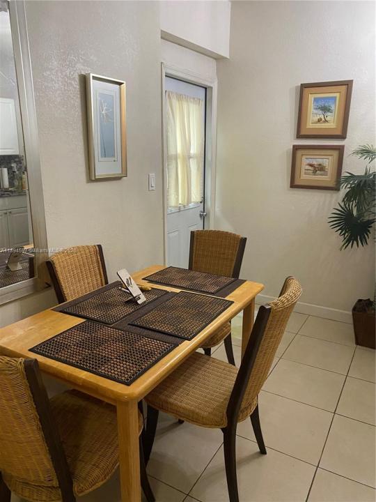 14675 SW 22nd St 14675, Miami, Флорида 33175, Соединенные Штаты