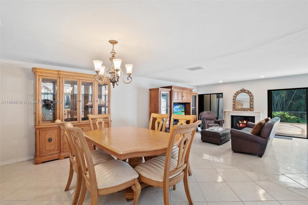 9340 NW 48th Doral Ter, Doral, Florida 33178, Estados Unidos