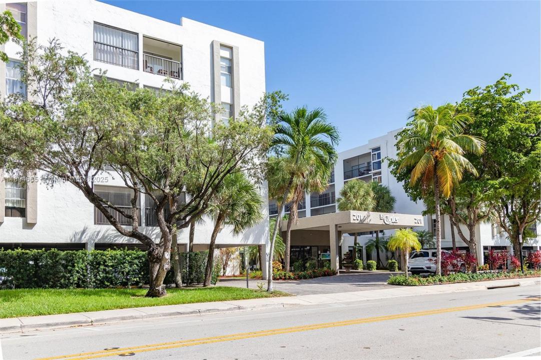 201 178th Dr 537, Sunny Isles Beach, Florida 33160