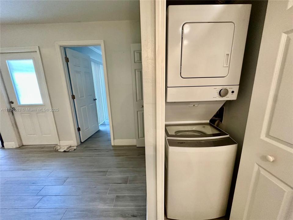 6300 Royal Woods Drive, Fort Myers, Floryda 33908, USA