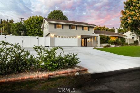 Barrett Lane, North Tustin, كاليفورنيا 92705, الولايات المتحدة