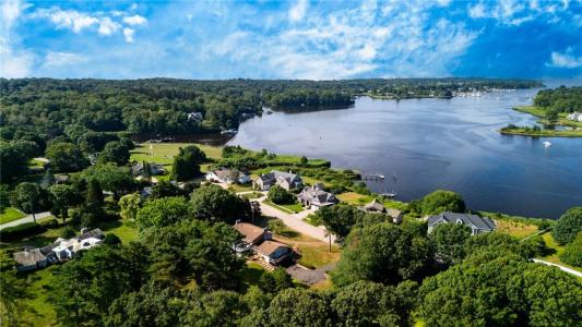 18 Timothy Drive, Westerly, RI 02891, USA