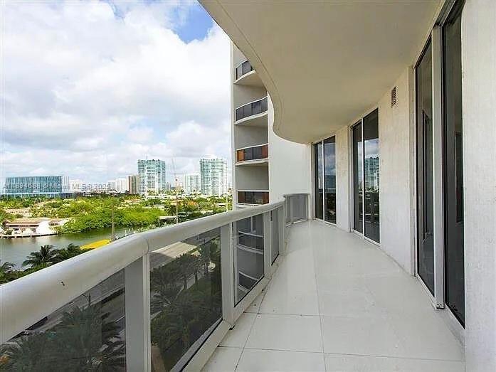 15901 Collins Ave 705, Sunny Isles Beach, فلوريدا 33160, الولايات المتحدة