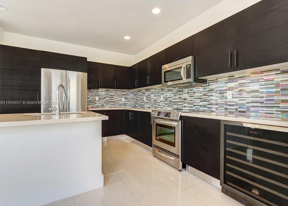 6950 NW 104th Ct, Doral, Florida 33178
