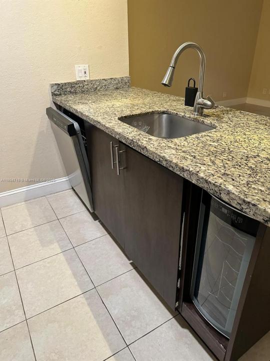 5760 Rock Island Rd 323, Tamarac, Flórida 33319, Estados Unidos