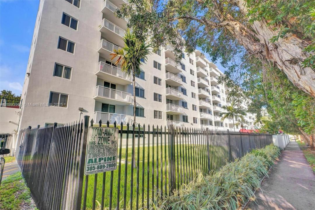 1251 NE 108th St 610, Miami, Florida 33161