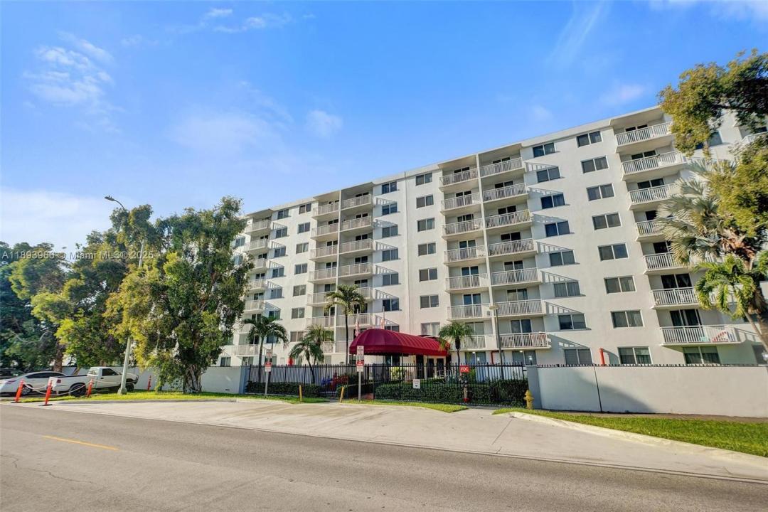 1251 NE 108th St 610, Miami, Florida 33161