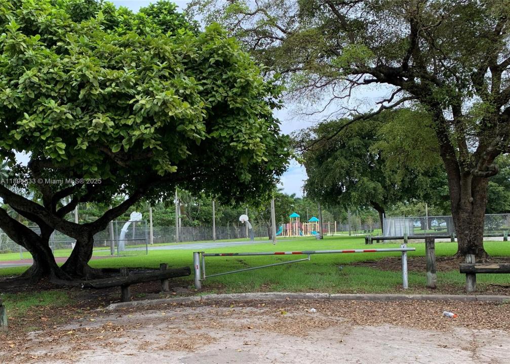 438 NW 84th Ter 438, Miami, Florida 33150