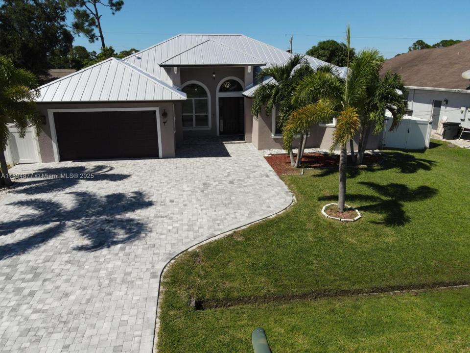 1749 SW Desert Ave, Port St. Lucie, Florida 34953, USA