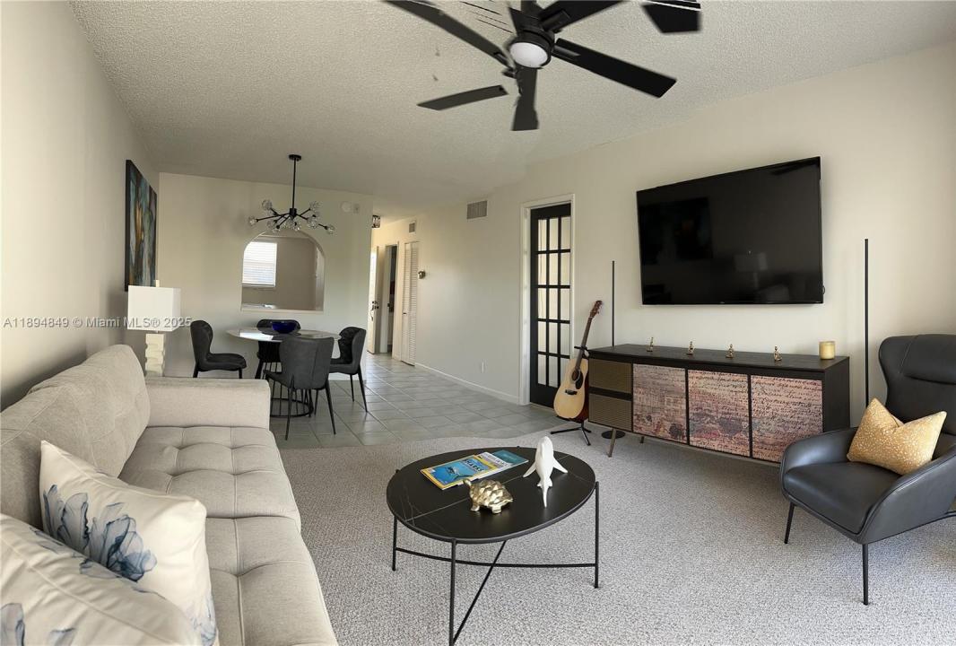 1541 S Ocean Blvd 314, Lauderdale By The Sea, Floryda 33062, USA