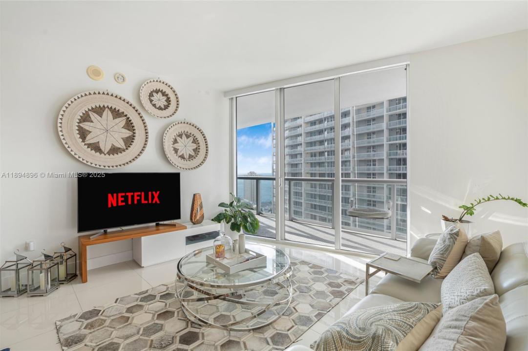 475 Brickell Ave 3111, Miami, Floride 33131, États-Unis