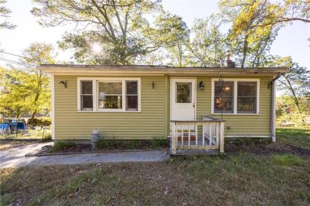 106 Echo Road, Glocester, Rhode Island 02814, HOA KỲ