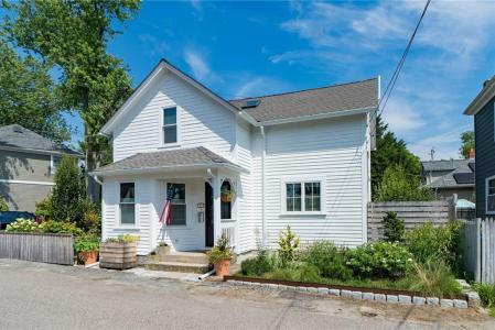 129 Cedar Avenue, East Providence, Rhode Island 02915, Stati Uniti