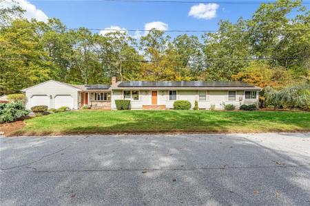 34 Highland Terrace, Scituate, RI 02857, USA