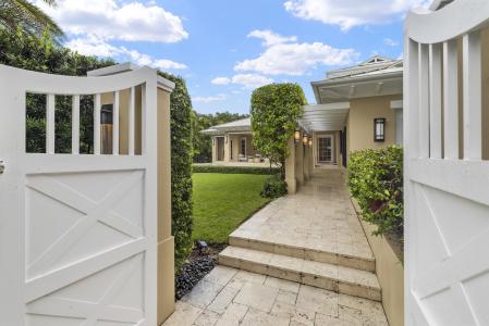 8 Osprey Drive, Ocean Ridge, Florida 33435