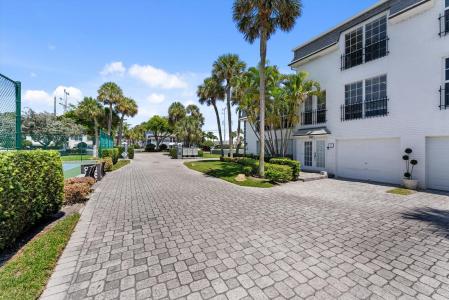 1194 Hillsboro Mile 31, Hillsboro Beach, Florida 33062