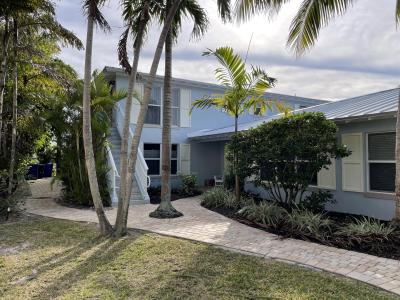 924 Coquina Lane 4, Beach House Cottages, Vero Beach, Florida 32963