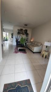 6002 Clydesdale Court, Davie, Florida 33314