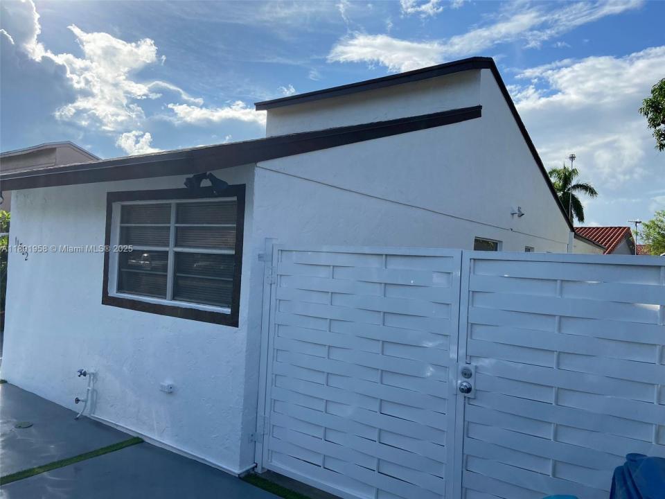 11522 SW 4th St B, Sweetwater, Florida 33174