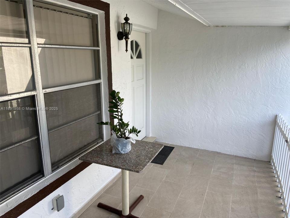 11522 SW 4th St B, Sweetwater, Florida 33174