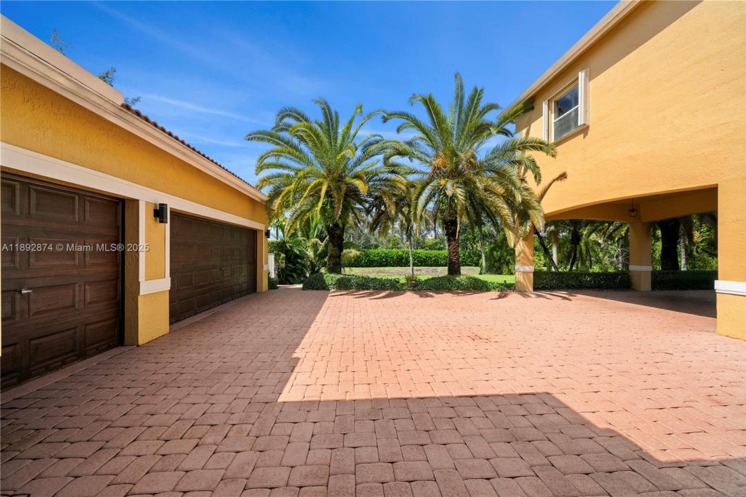 14130 SW 33rd CT, Davie, Florida 33330
