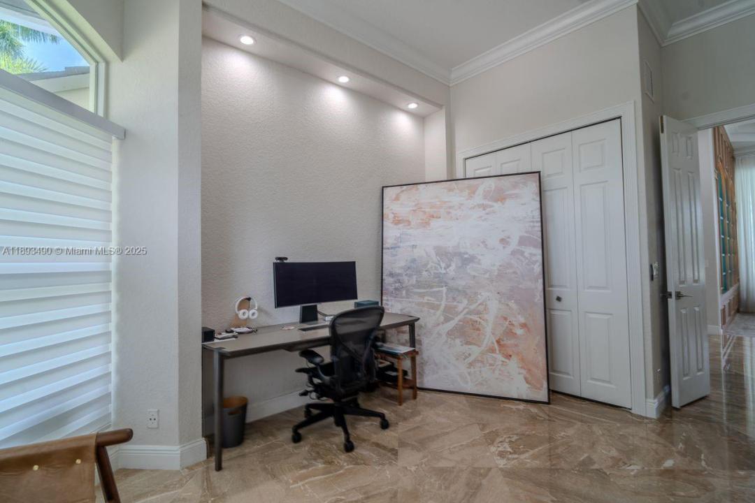 2493 Poinciana Dr, Weston, Florida 33327
