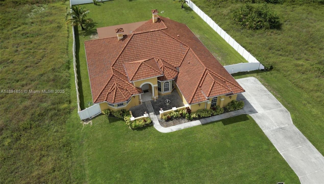 1509 Moore Ave, Lehigh Acres, Florida 33972