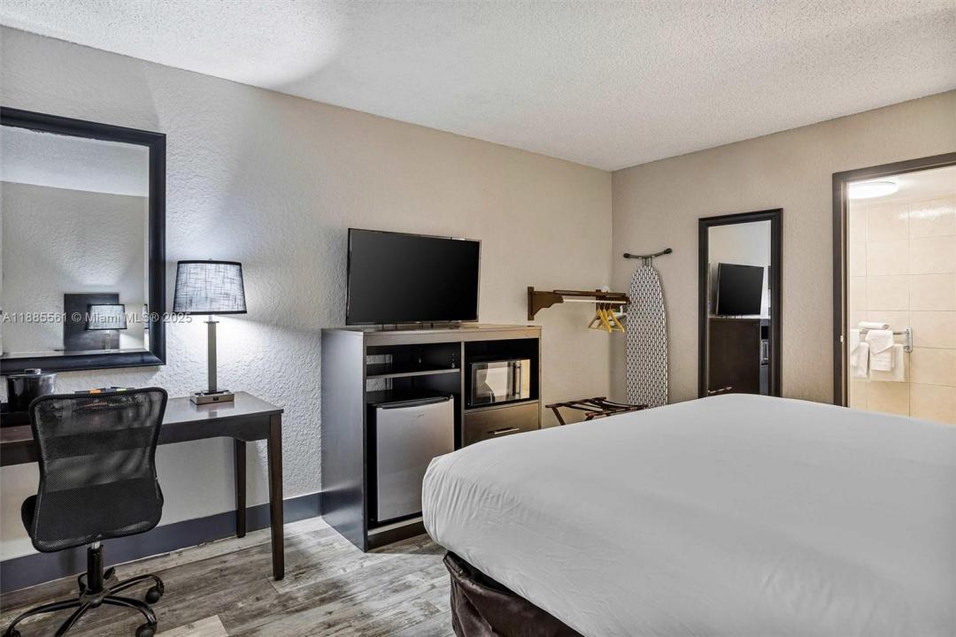 3959 NW 79th Ave, Doral, Florida 33166