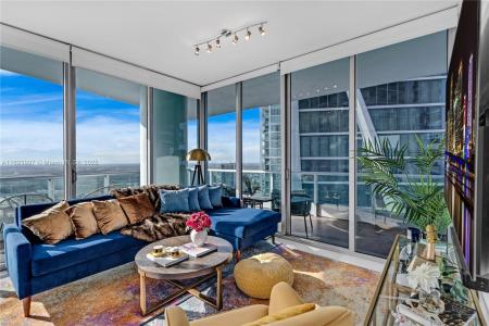 900 Biscayne Blvd 4412, Miami, Florida 33132, USA