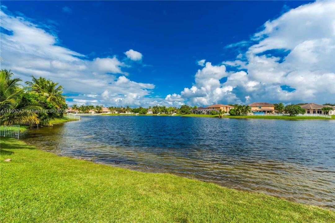 14032 NW 15th Dr, Pembroke Pines, Florida 33028