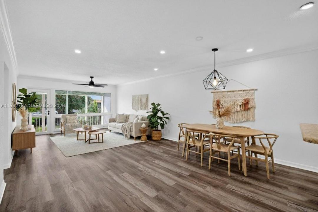 900 SW 12th St 305, Fort Lauderdale, פלורידה 33315, ארצות הברית של אמריקה