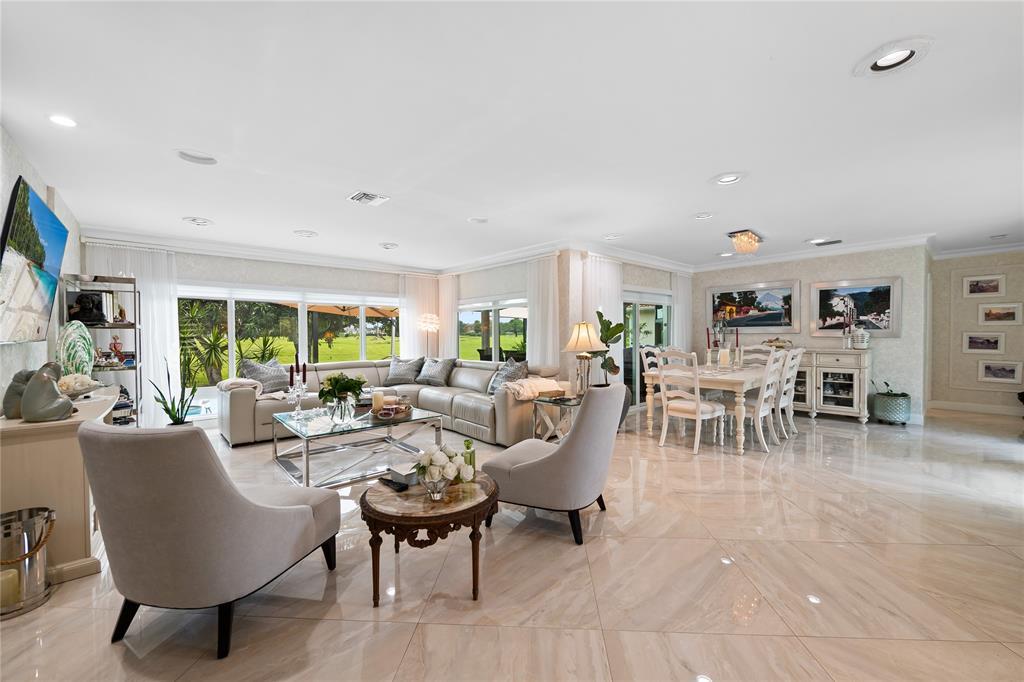 4906 N Travelers Palm Ln, Tamarac, Florida 33319