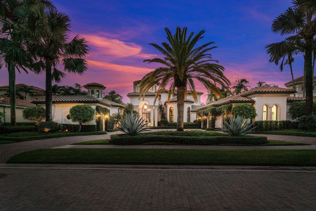 207 Grand Pointe Drive, Palm Beach Gardens, Florida 33418