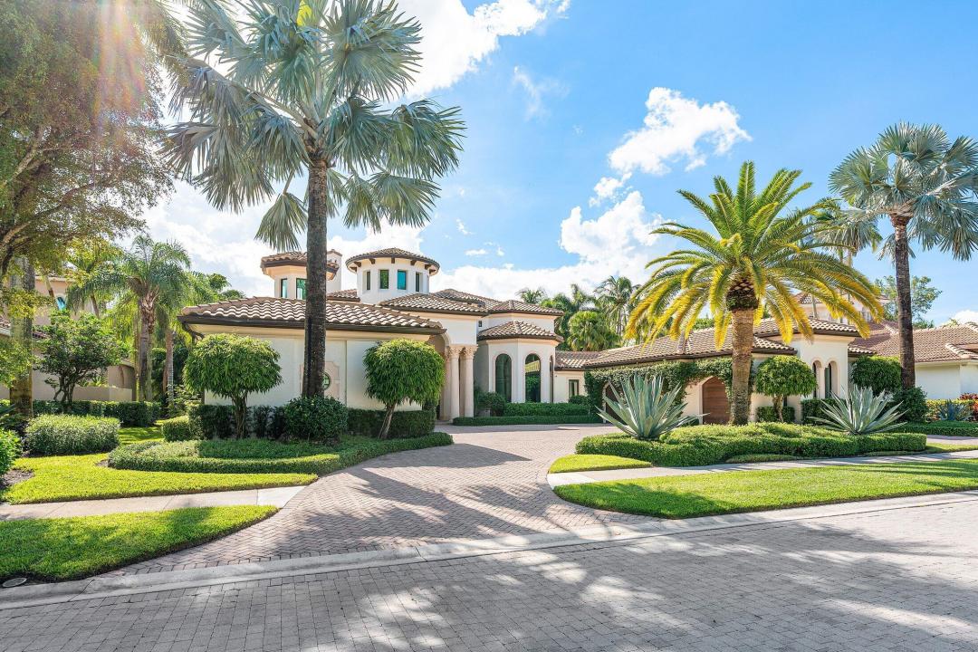 207 Grand Pointe Drive, Palm Beach Gardens, Florida 33418