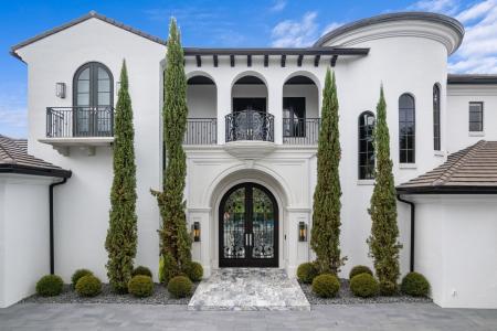 111 Via Palacio Way, Palm Beach Gardens, Florida 33418