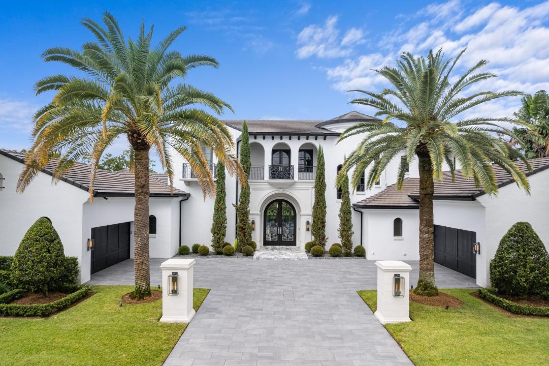 111 Via Palacio Way, Palm Beach Gardens, Florida 33418