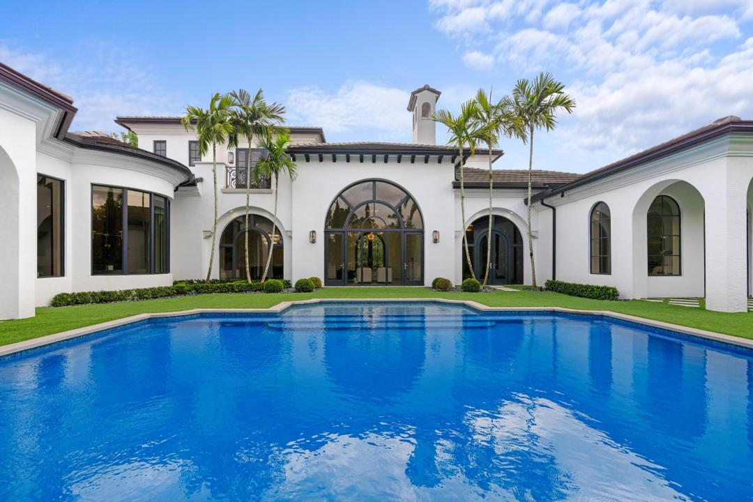 111 Via Palacio Way, Palm Beach Gardens, Florida 33418