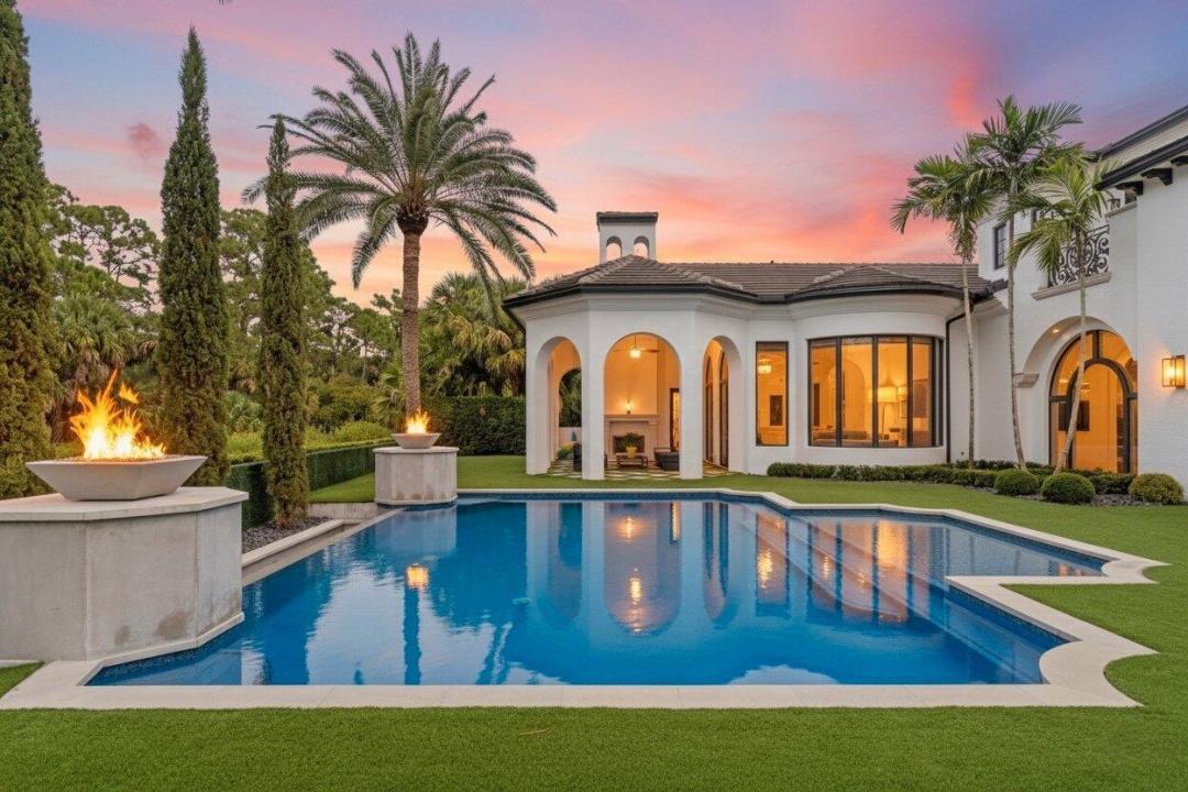 111 Via Palacio Way, Palm Beach Gardens, Florida 33418