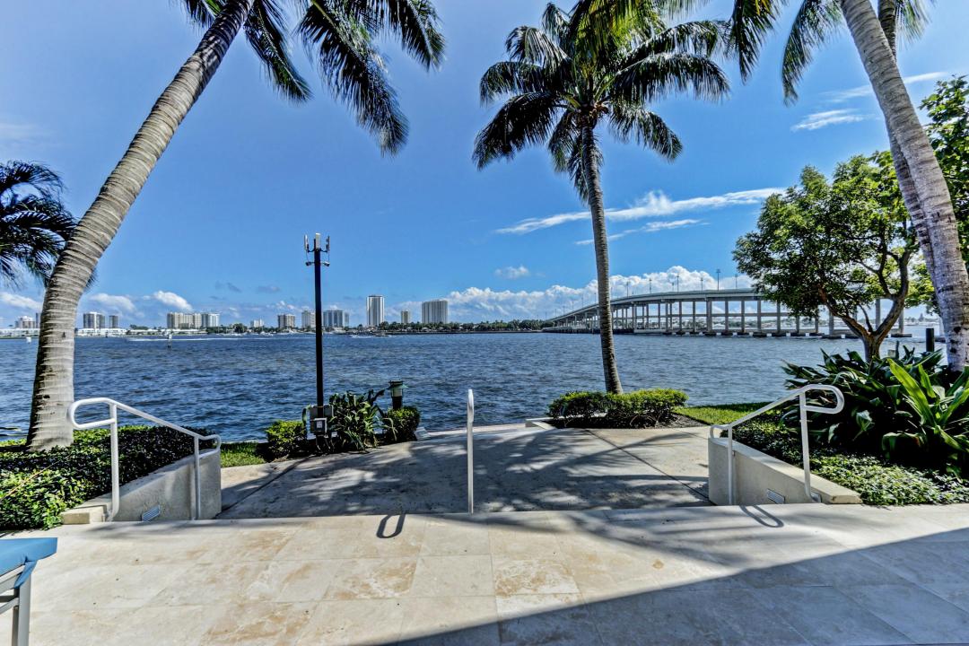 2640 Lake Shore Drive 115, Marina Grande Riviera Beach, Riviera Beach, Florida 33404, Stati Uniti