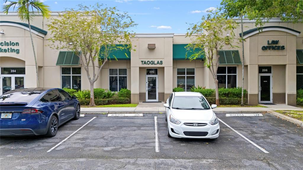 5497 Wiles Rd 205, Coconut Creek, Florida 33073