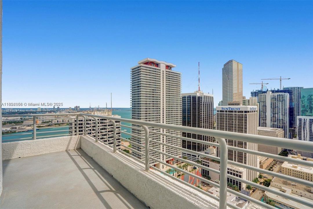133 NE 2nd Ave LPH3502, Miami, Florida 33132