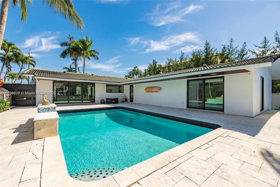 2020 NE 121st Rd 2020, North Miami, Flórida 33181, Estados Unidos
