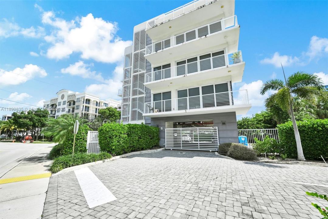 1900 SE 2nd St 301, Deerfield Beach, Floryda 33441, USA