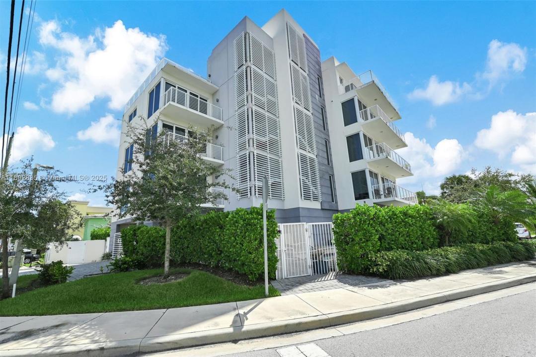 1900 SE 2nd St 301, Deerfield Beach, Floryda 33441, USA