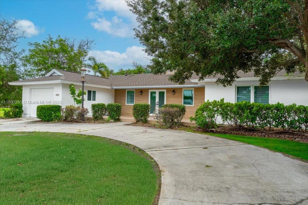 1225 FRUITLAND AVE, Marco Island, Florida 34145, Estados Unidos