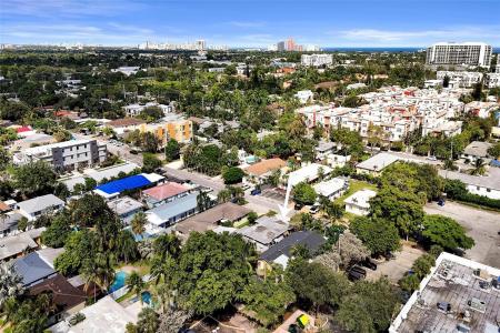 1025 - 1027 NE 16th Ter, Fort Lauderdale, Florida 33304, USA