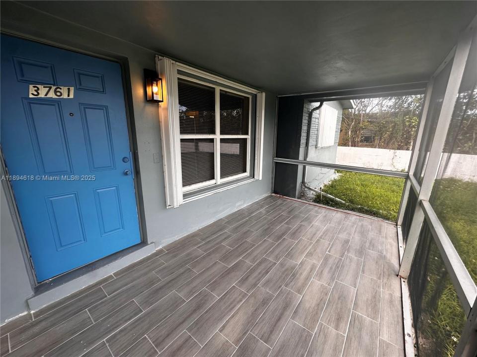 3761 NW 9th St, Lauderhill, Florida 33311, USA