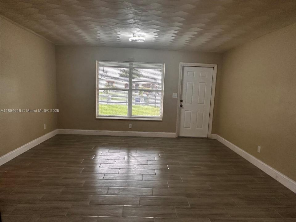 3761 NW 9th St, Lauderhill, Florida 33311, USA